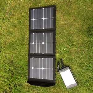 MSC 52Ah Super Power Bank and 45W Solar Panel MSC 52Ah Super Power Bank and 45W Solar Panel